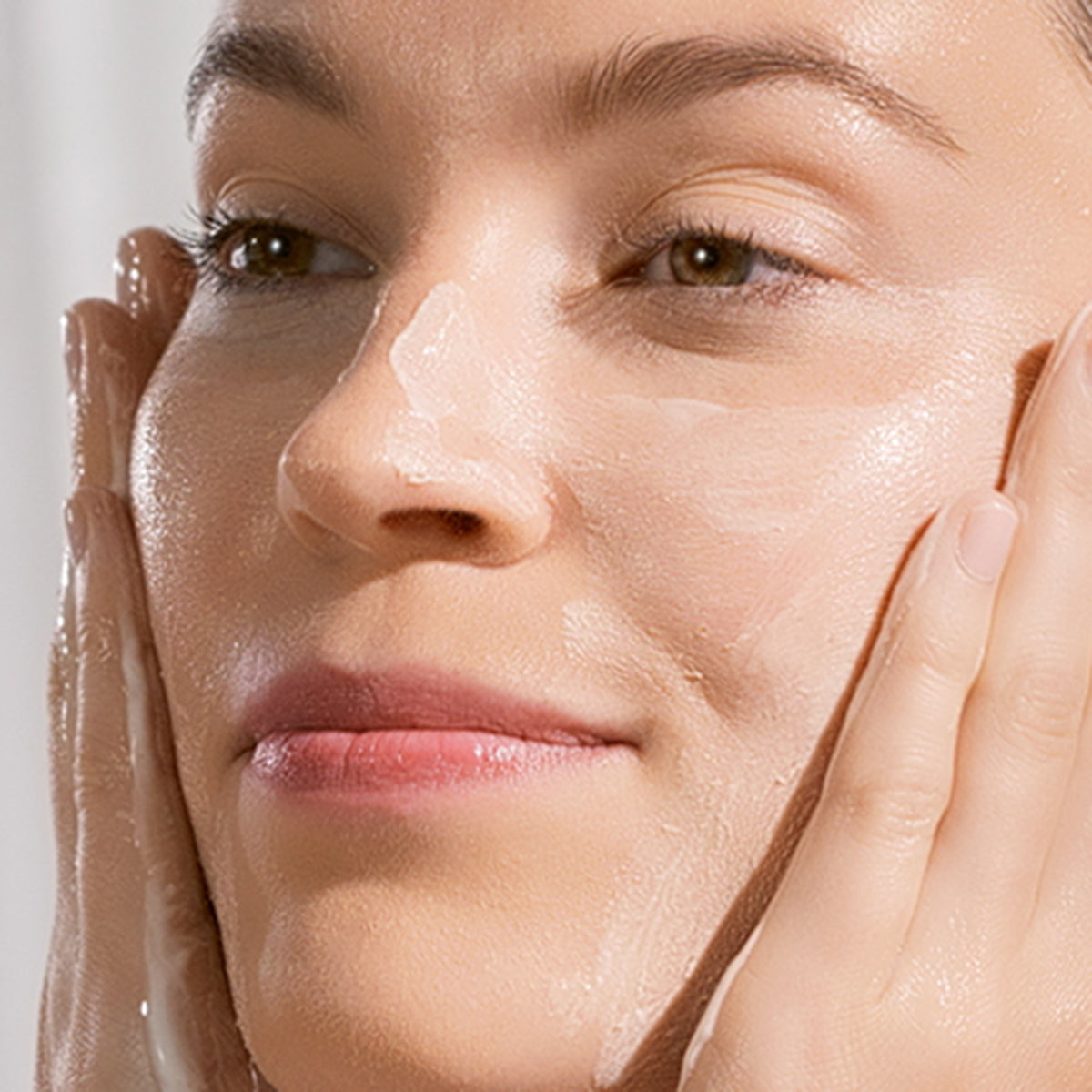 The Deep Cleanse Gentle Facial Cleanser for Daily Care