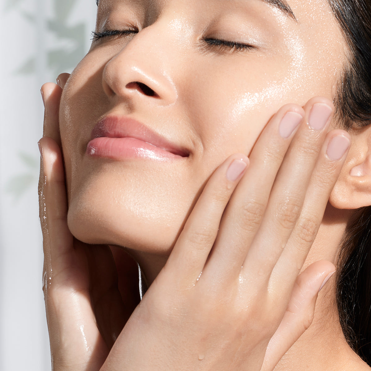 The Essence Gentle Facial Essence for Daily Care